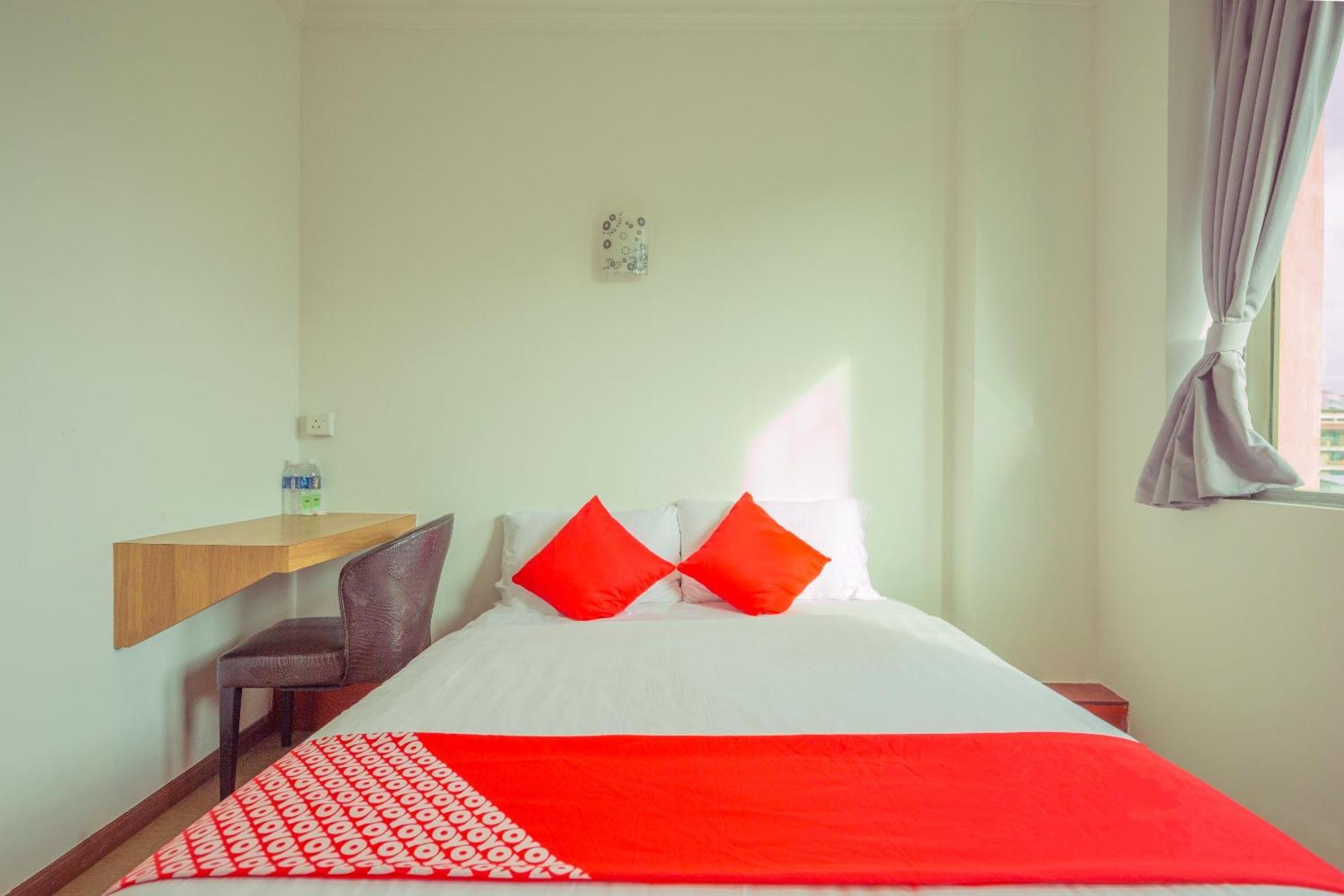 Super Oyo 218 Storytel Hotel Кота Кинабалу Екстериор снимка