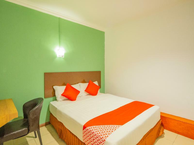 Super Oyo 218 Storytel Hotel Кота Кинабалу Екстериор снимка